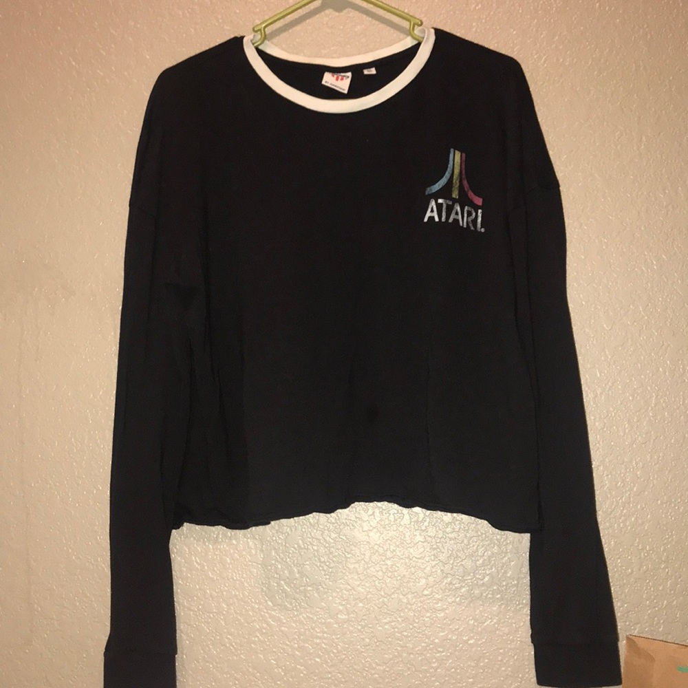 atari graphic crop top long sleeved